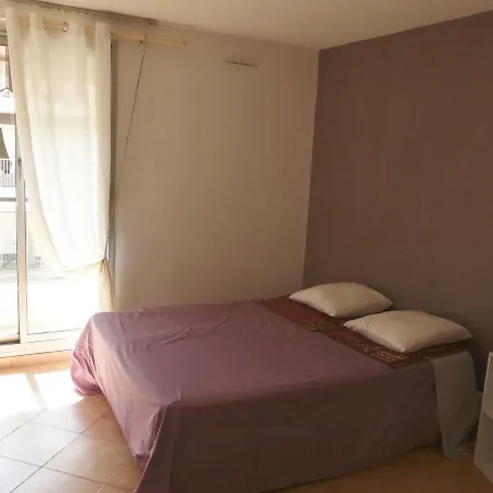 200m Plages Apartment *